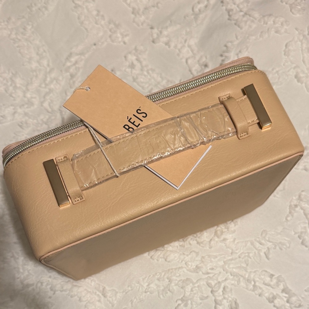 NWT: BEIS Cream Cosmetic Bag